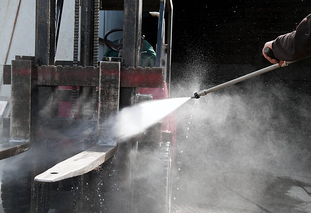 Best Concrete Pressure Washing  in Round Lake, IL
